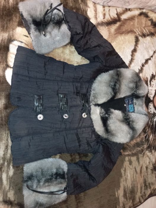 Отдам теплую куртку 44р