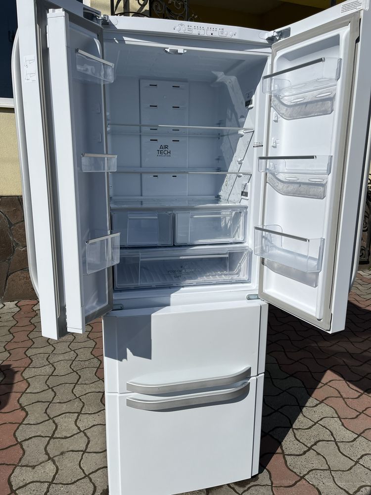 Холодильник Hotpoint ARISTON ModE4D AA W C в ідеальному стані