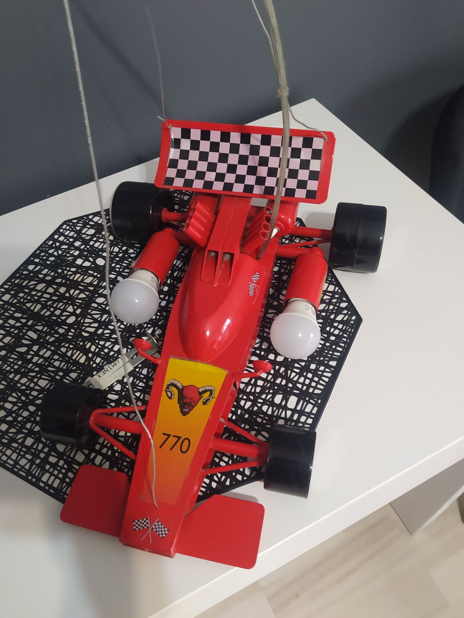 Lampa, żyrandol formuła 1