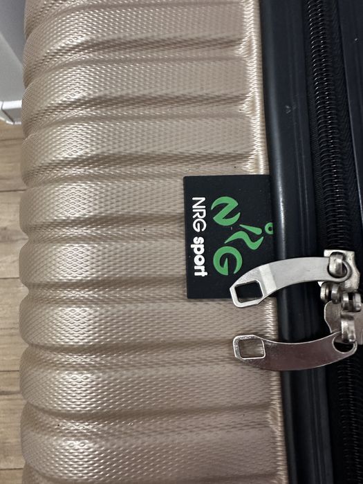 Чемодан Валіза розмир С нова