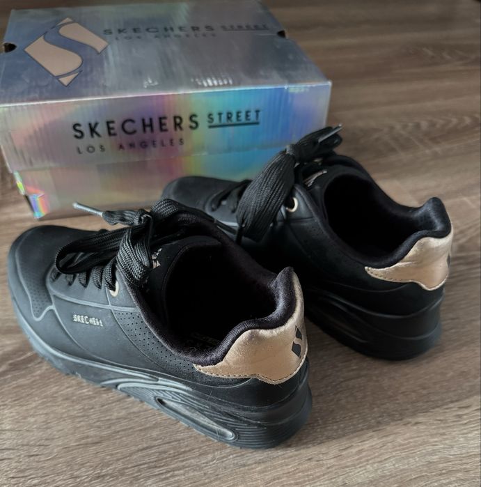 Кроссовки Skechers для девочки