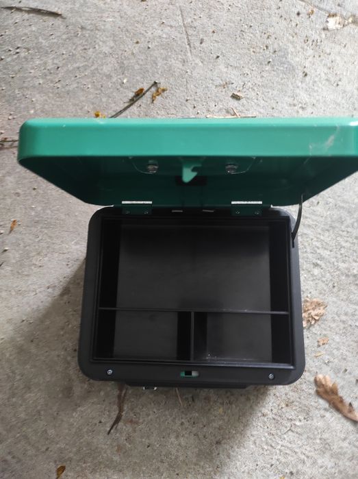 Vendo cofres pequeno e grande