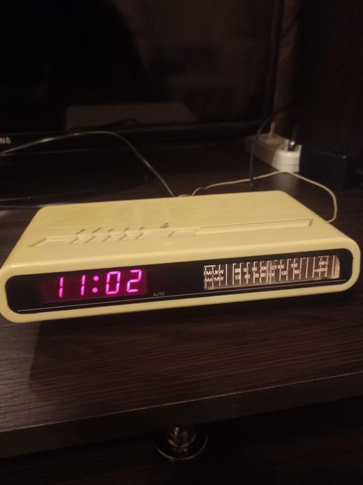 Радіо годинник з Німеччини