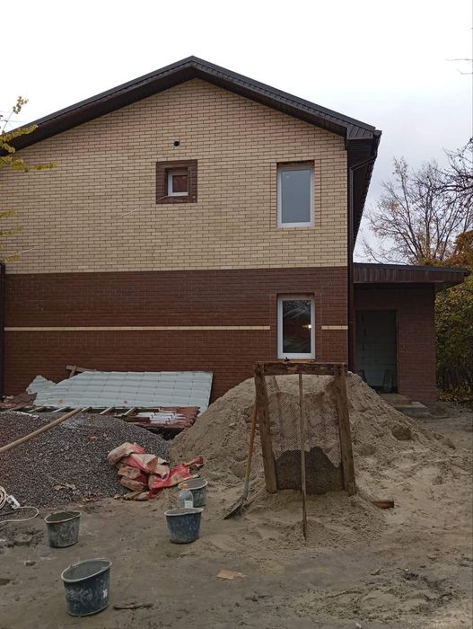 Таунхаус возле завода Электрон.Остання частина.