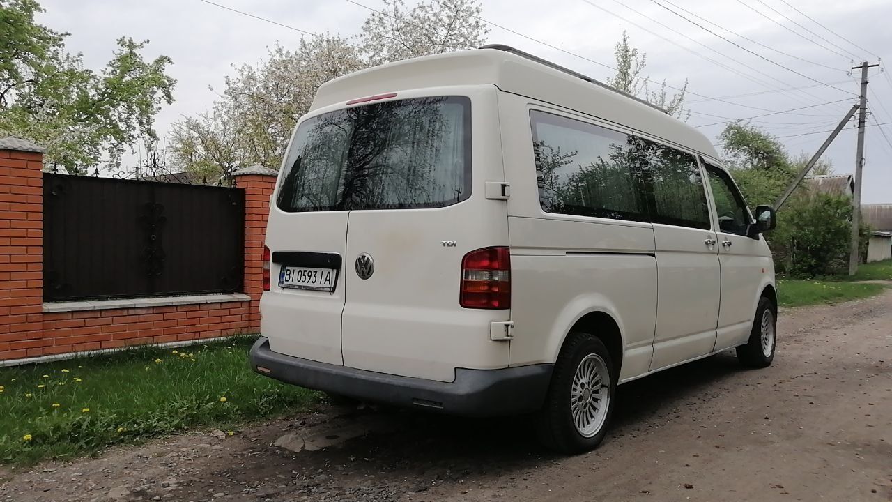 Volkswagen Transporter T5 2005 2.5 TDI long maxi