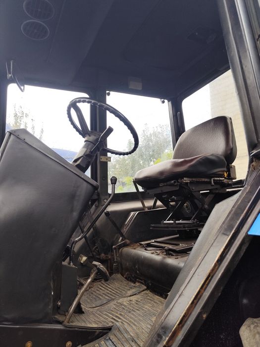 Трактор МТЗ на ходу