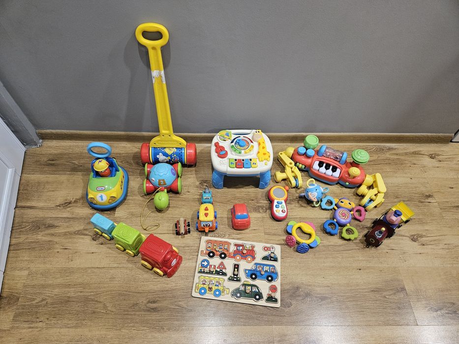 Zestaw zabawek dla najmłodszych
