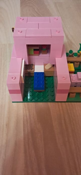 21268 LEGO Minecraft dom prosiaczka
