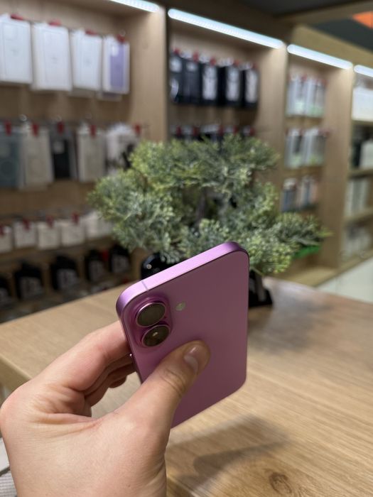 Б/у iPhone 16 128Gb Pink (Дефект)