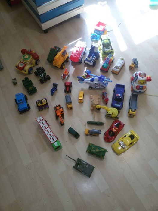 Огромное количество машинок. 2 Коллекции !  Всё вместе. Машина машинки