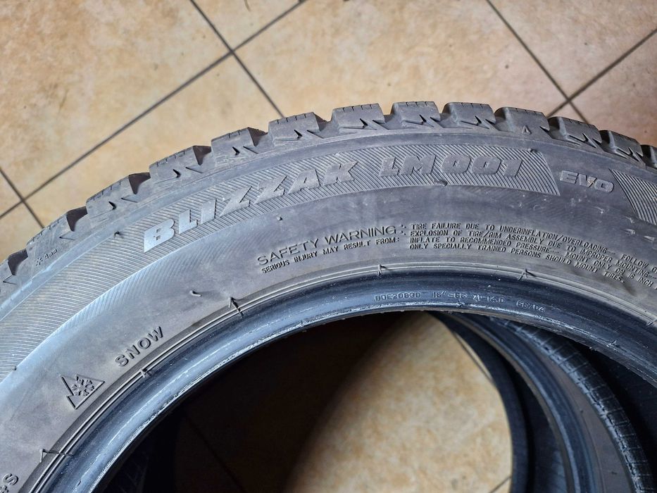 Komplet opon zimowych Bridgestone Blizzak LM001 EVO 205/55 R16