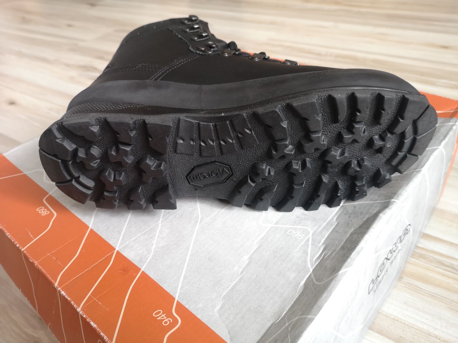 LOWA Mountain Boot GTX r.41