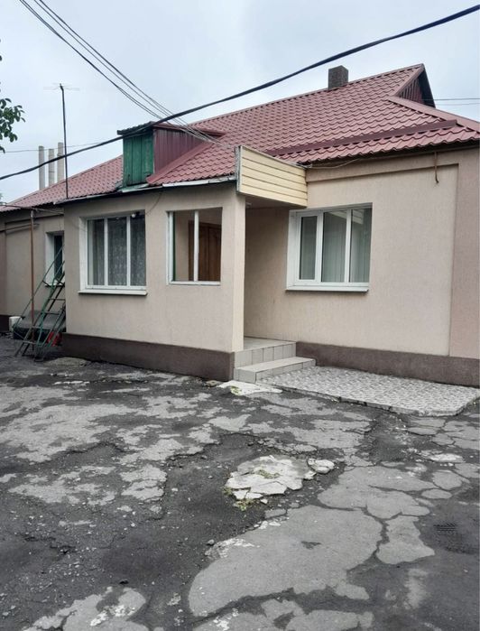 Приватний будинок ( оренду не розглядаємо)