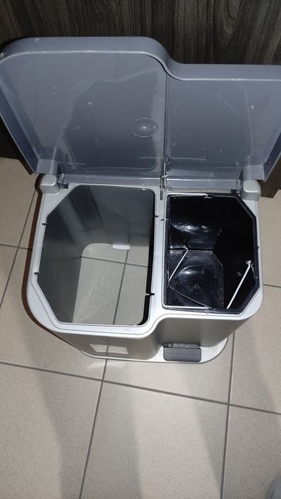 Curver 21 l. kosz na śmieci do segregacji z pedałem, metalizowany