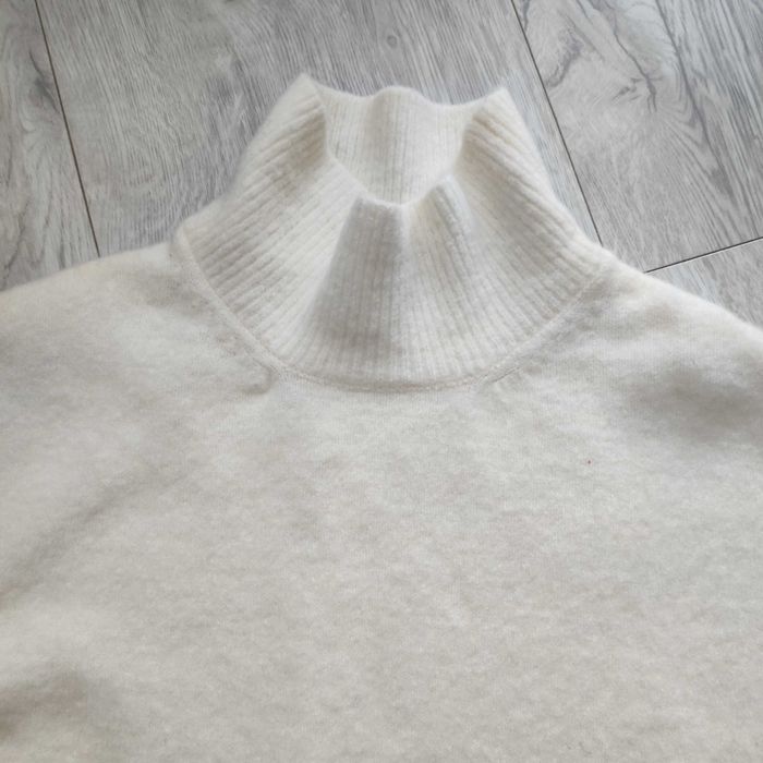 Zara sweter S kremowy