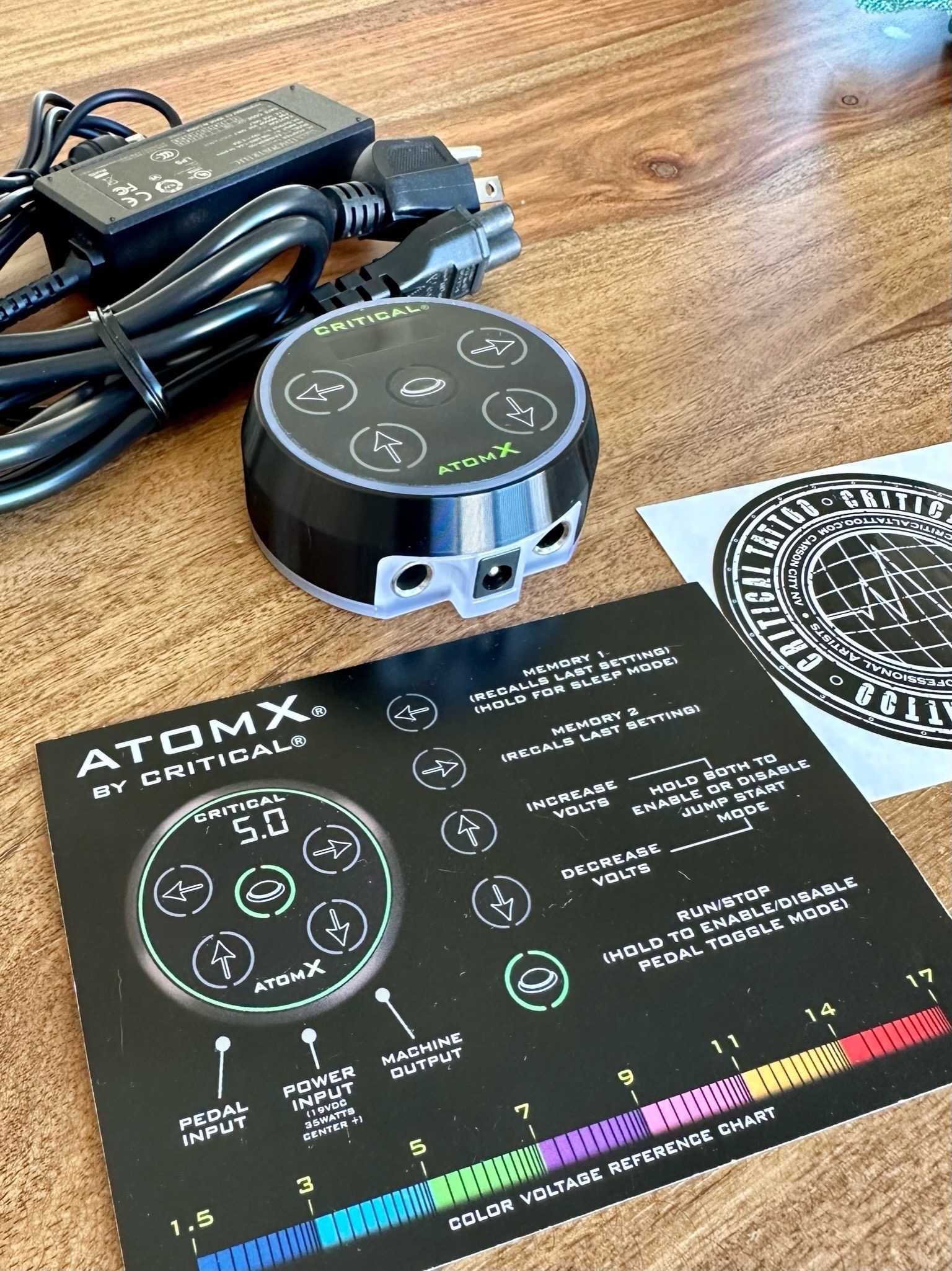 Critical AtomX - Fonte de Alimentação para máquina de tatuagem