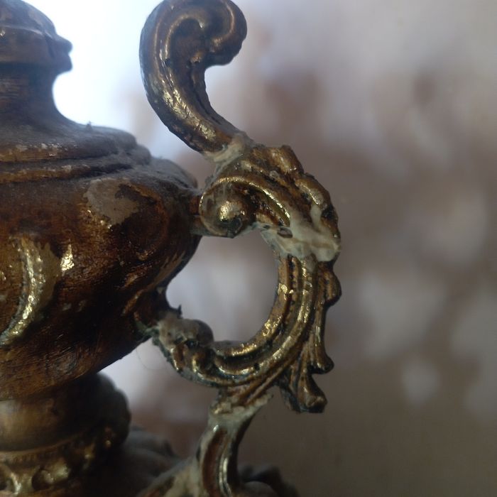 Rosyjski zegar z tworzywa uszkodzony