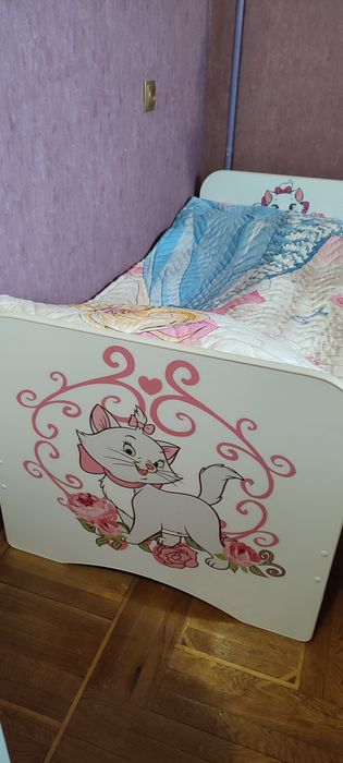 Продам кровать для дівчаток