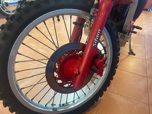 Honda XLV750R RD01