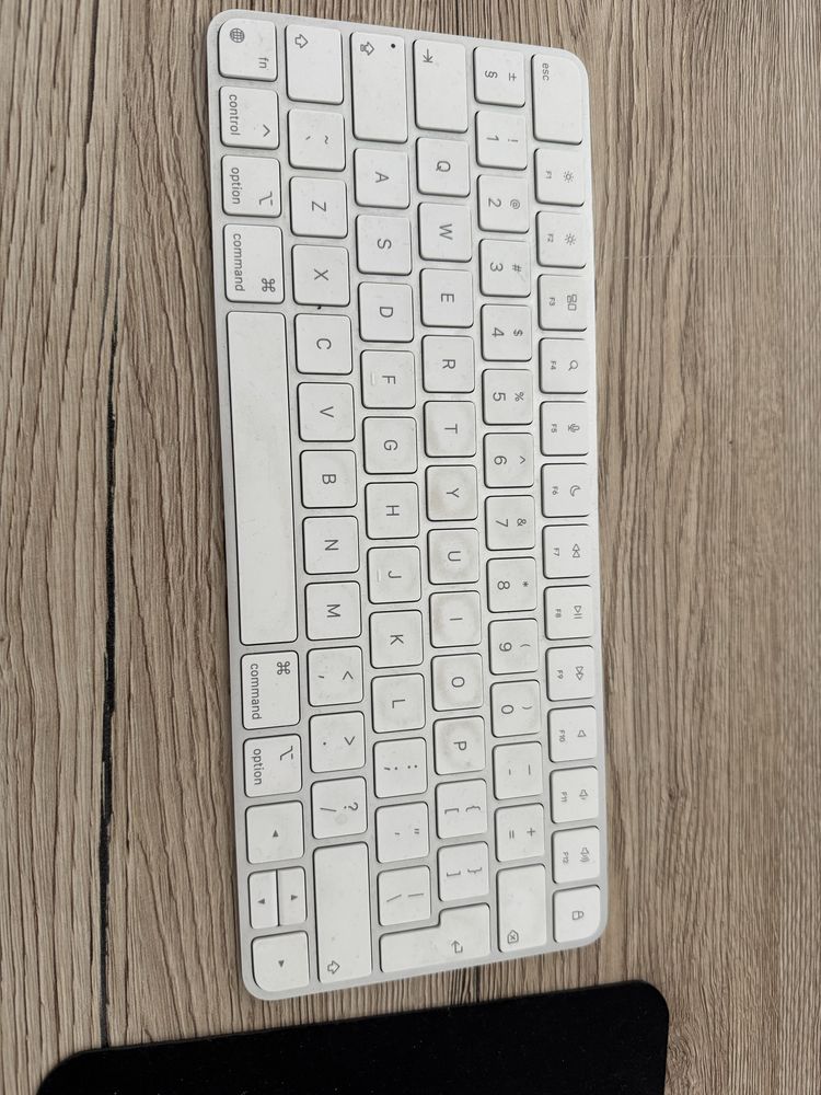 Macbook 16pro m1 (myszka i klawiatura w zestawie)