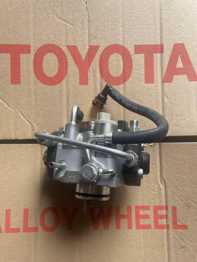 Pompa Wtryskowa paliwa Toyota nowa Denso Rav4 Verso Avensis inne 2.2