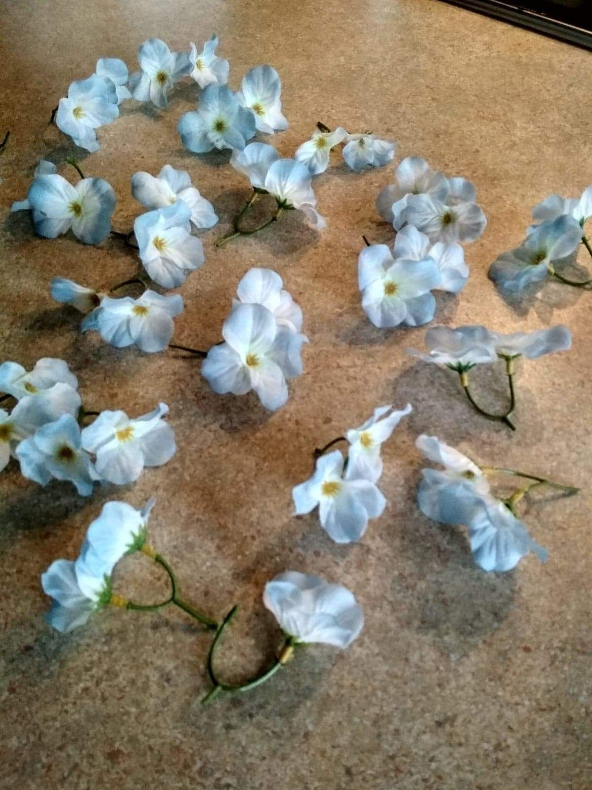 Ozdobne błękitne kwiaty do stroików pasmanteria itd