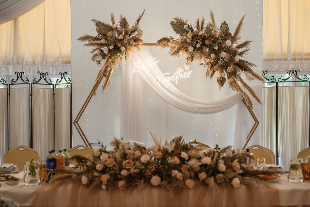 Heksagon złoty stelaż wesele