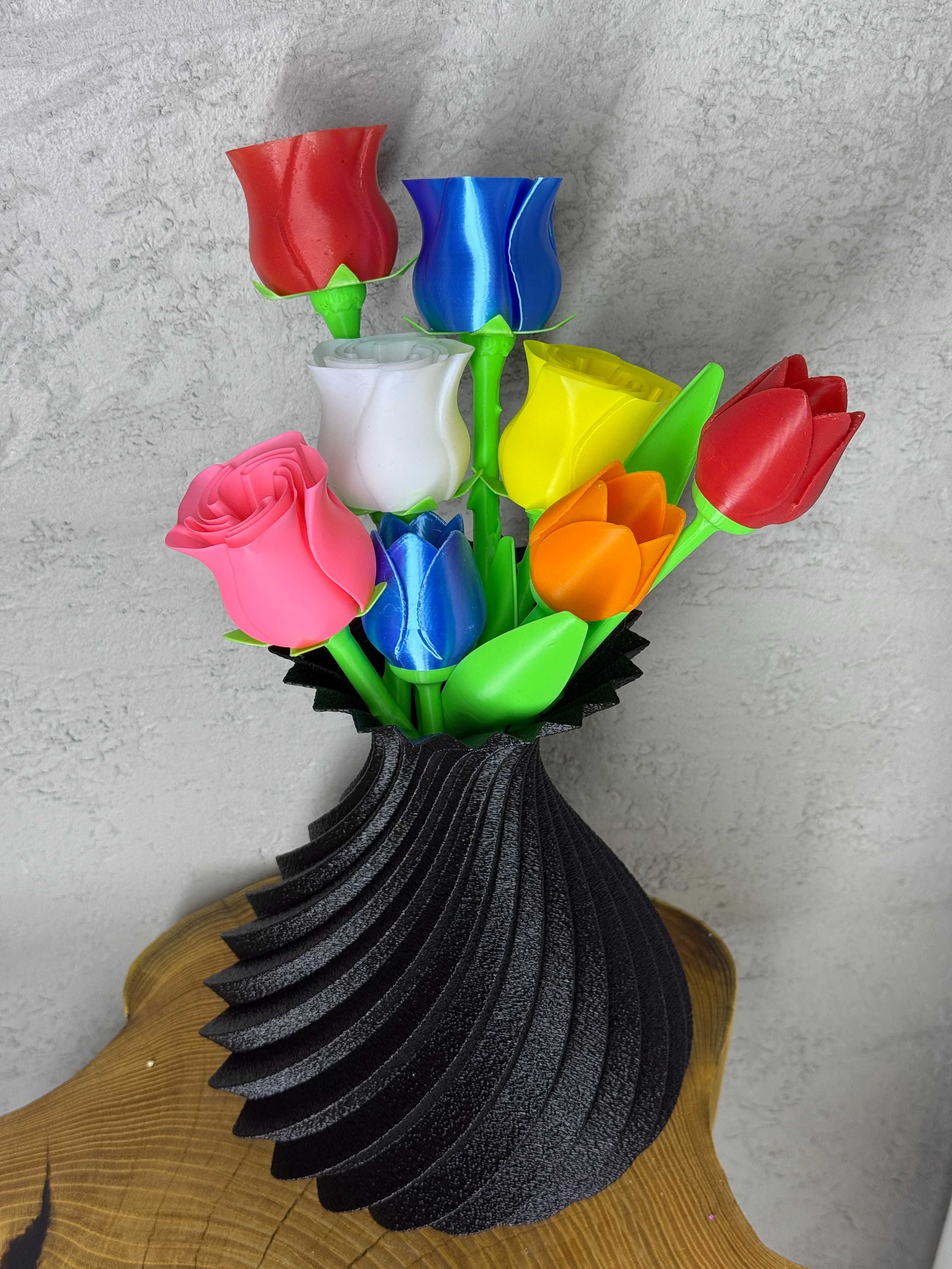 Nowoczesny wazon spiralny, karbowany, strukturalny, druk 3D