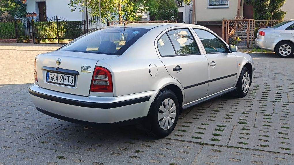 Skoda Octavia 1.6 8v 75 km