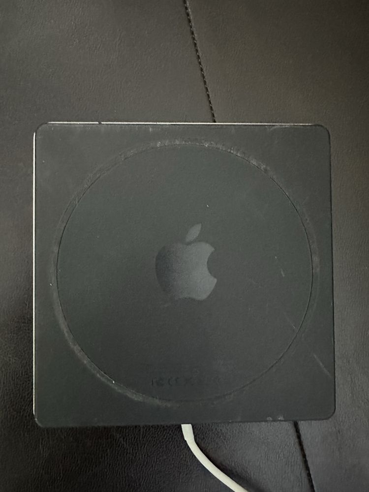 Продам внешний сидиром Apple!