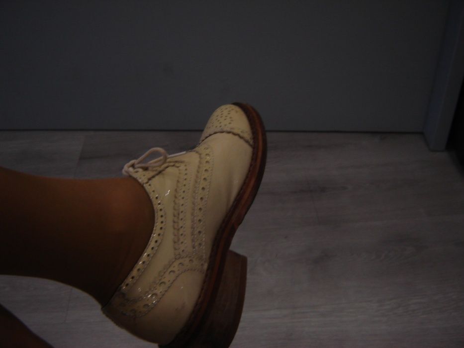 Sapatos intemporais EUREKA nº37 e nº38 (2 pares)