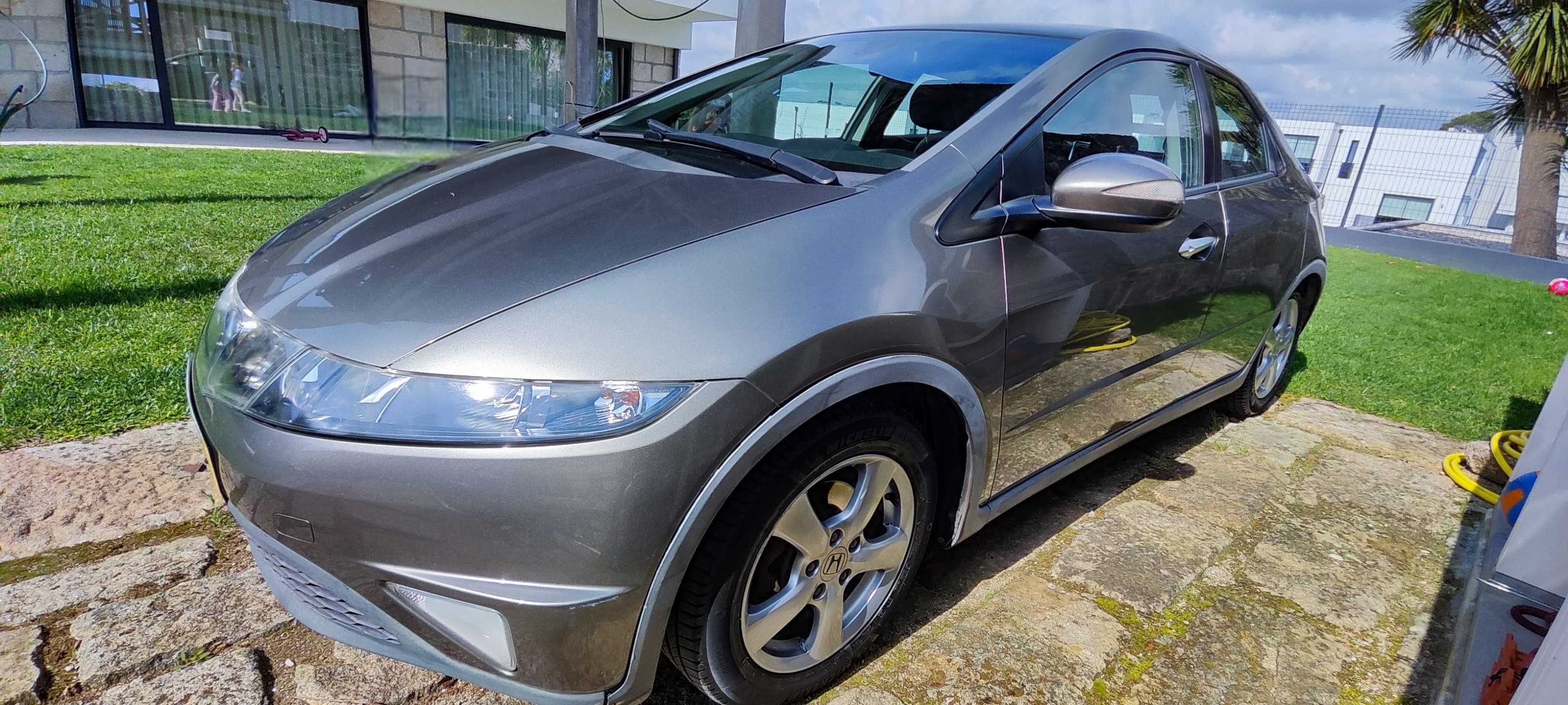 Honda Civic VIII Hatchback 5DR Comfort 1.4i 83 cv