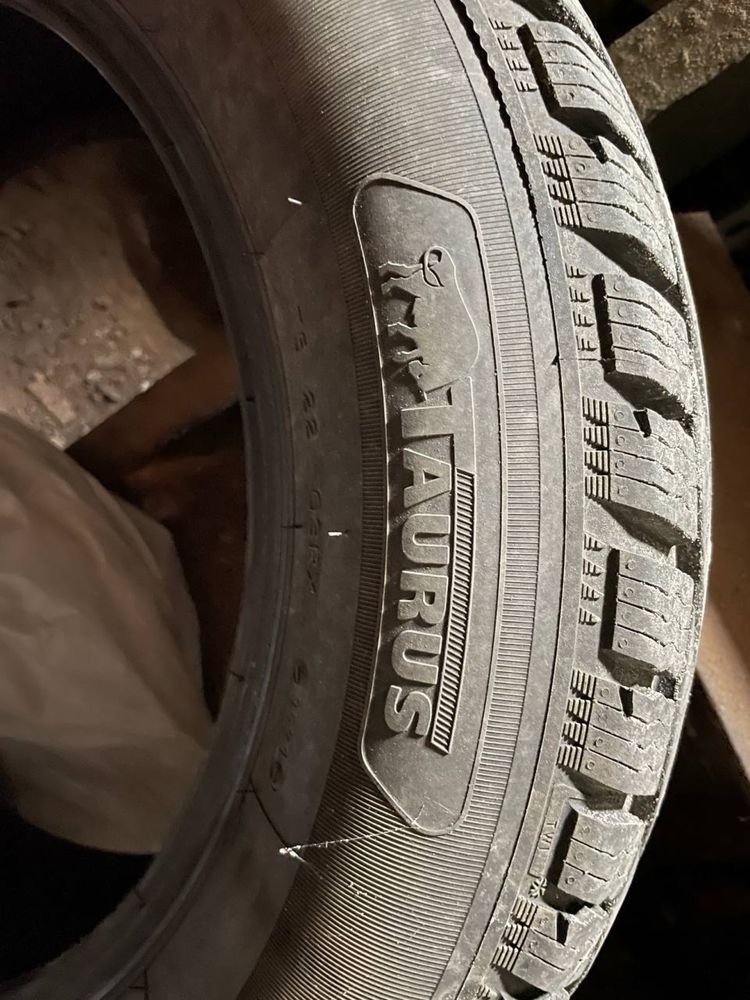 Зимова резина Taurus Winter 215/65 R17