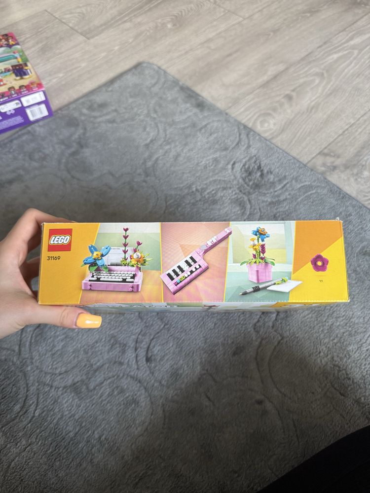 LEGO Creator 3w1 Maszyna do pisania z kwiatami