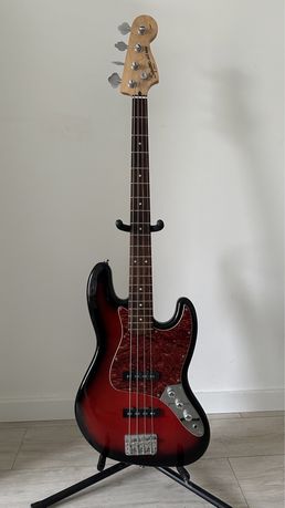 Wymienię Squier Fender Jazz Bass Standard Series - Antique Burst 2008