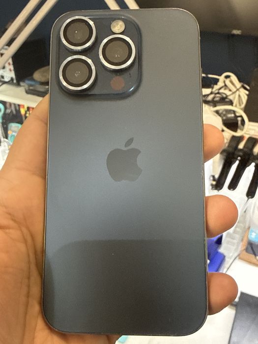 Iphone 15 pro 100% original