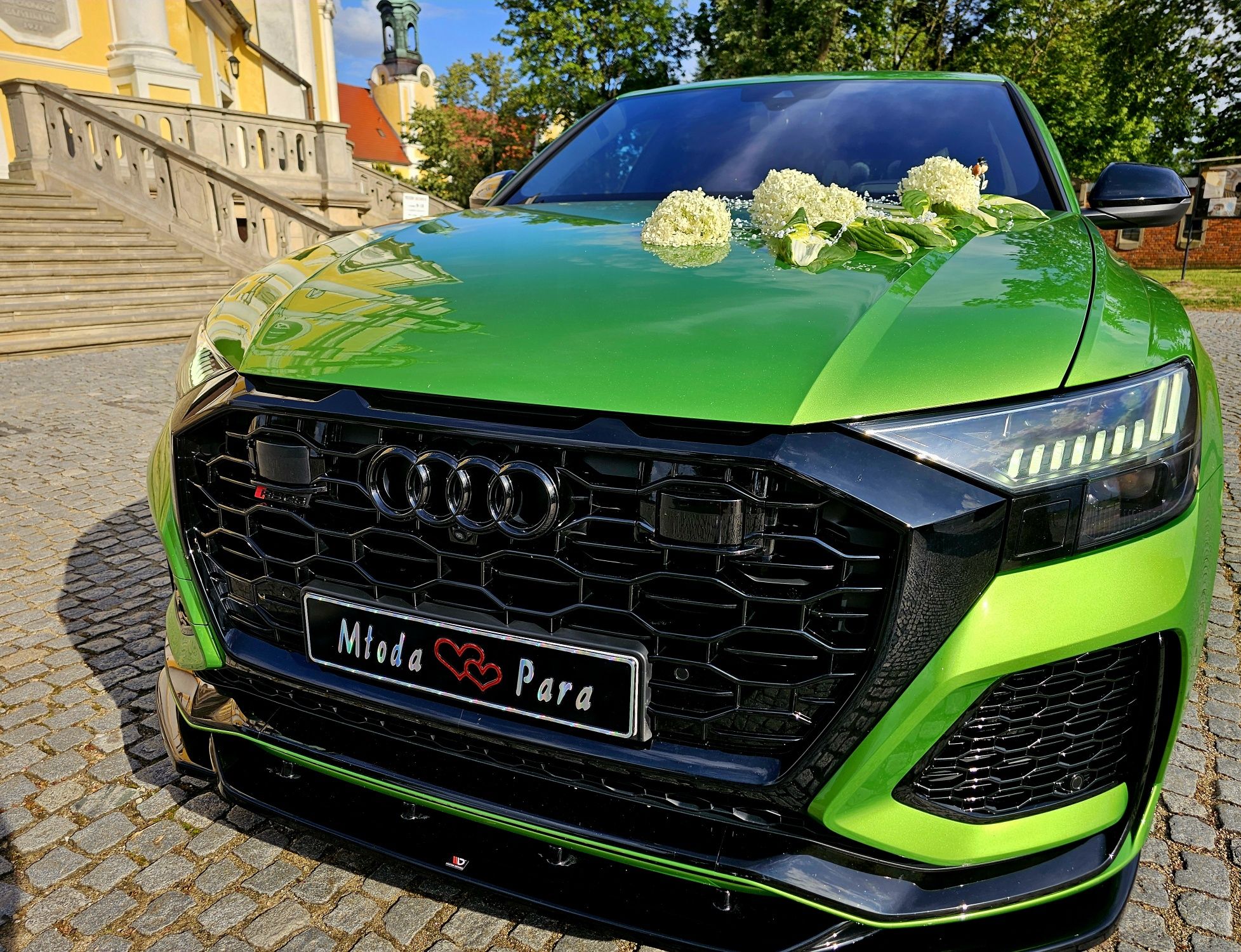 Auto do ślubu, sesja zdjęciowa Audi RSQ8