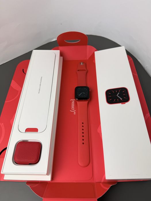 Apple Watch series 6 Red