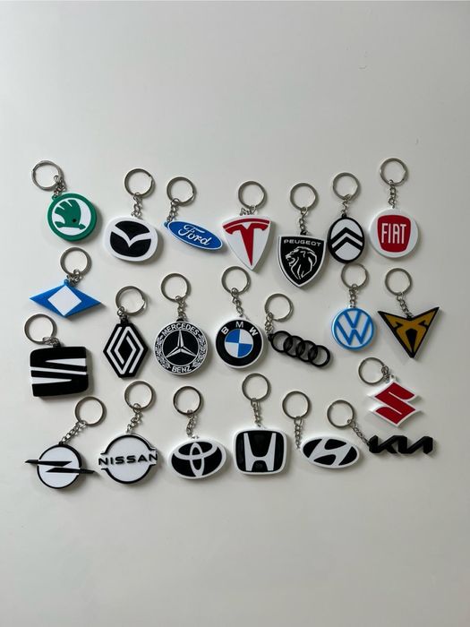 Брелки с лого автомобилей