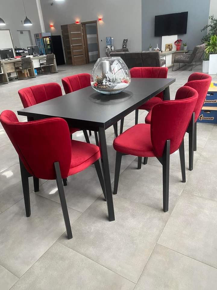 Stół rozkładany + 6 krzeseł tapicerowanychTulipan