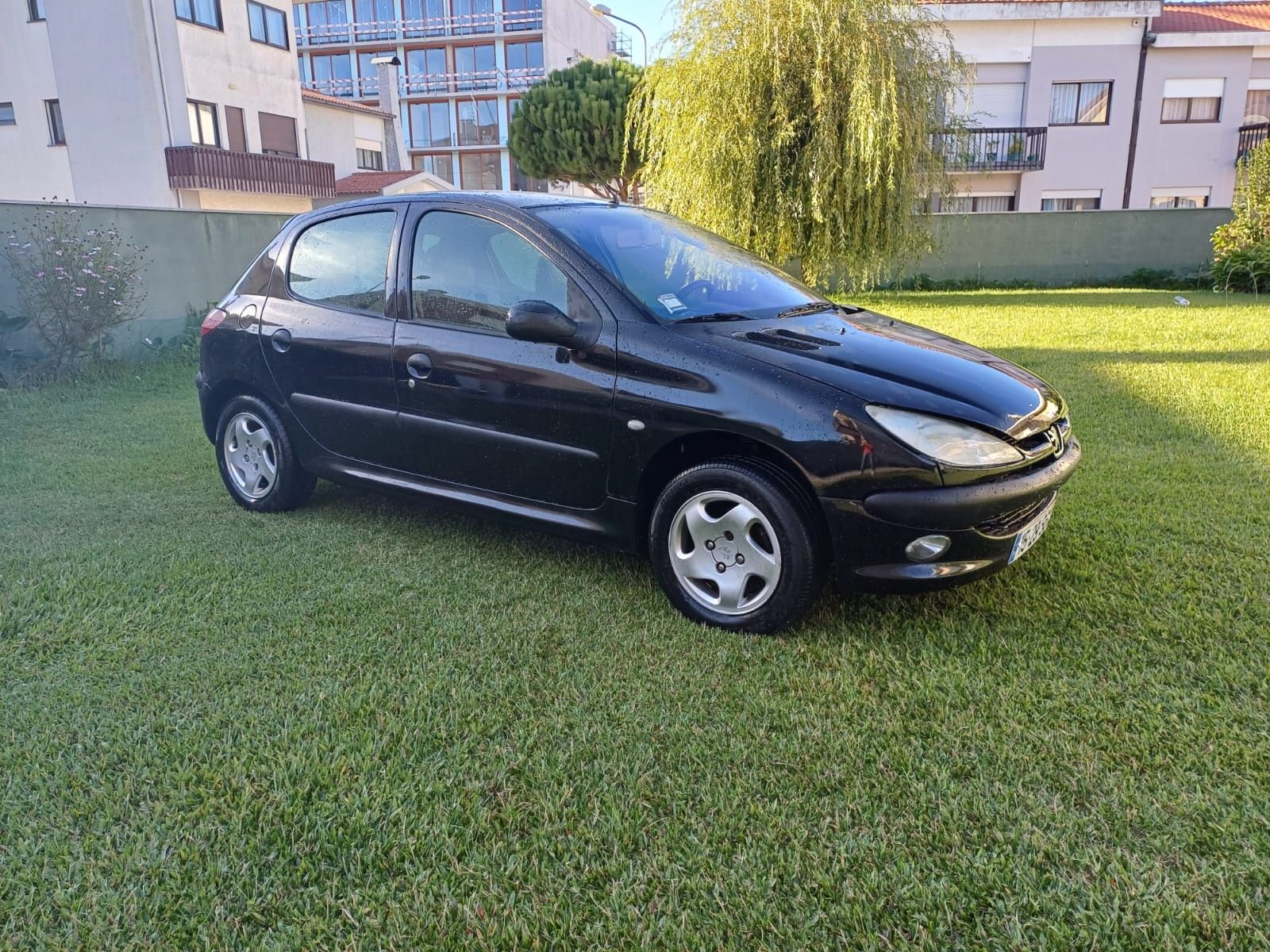 Peugeot 206 em bom estado