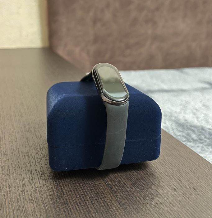 Продам Mi band 8