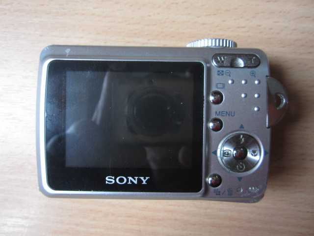 Цифровой фотоаппарат SONY Cyber-Shot DSC-S500