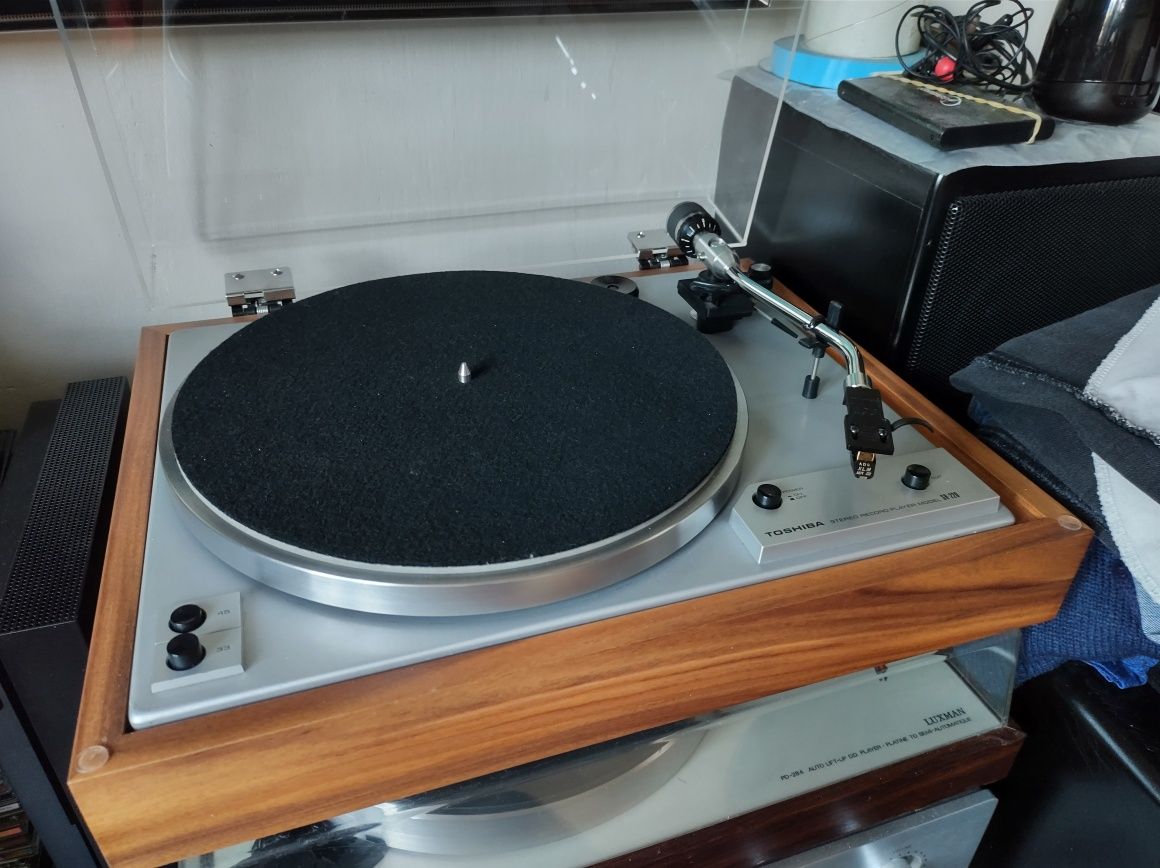 Gramofon TOSHIBA SR-220