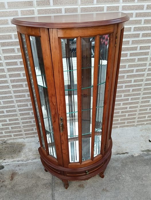 Vitrine em pinho maciço espelhada (decoração não incluída)