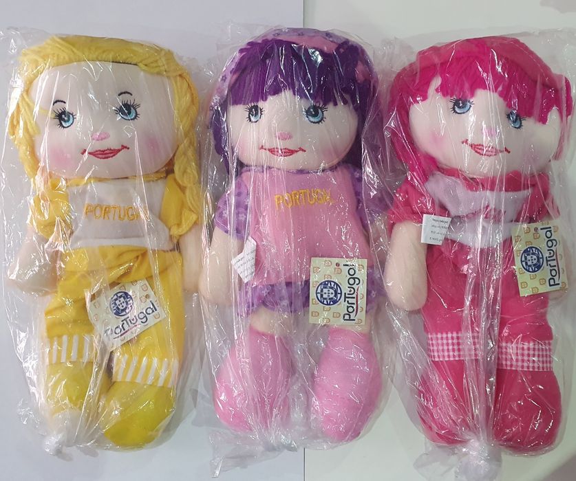 Peluches e bonecas de trapo