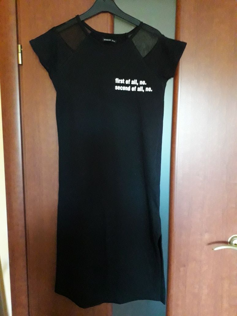 Długa czarna sukienka. Reserved 152