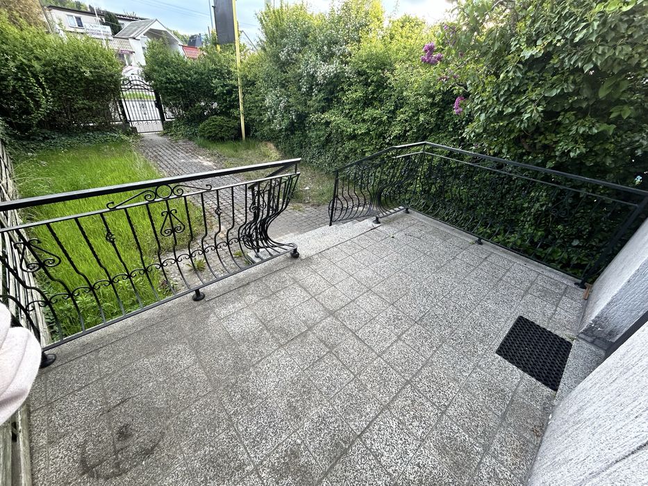 Balustrada, barierki kute ocynkowane  w bardzo dobrym stanie.