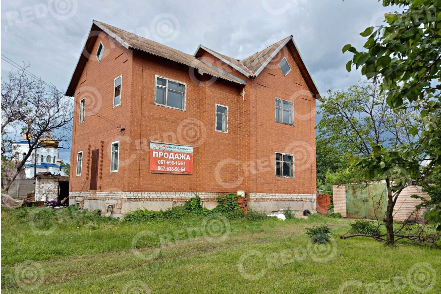 Продаж будинку з ділянкою 16 соток, вул. Українська