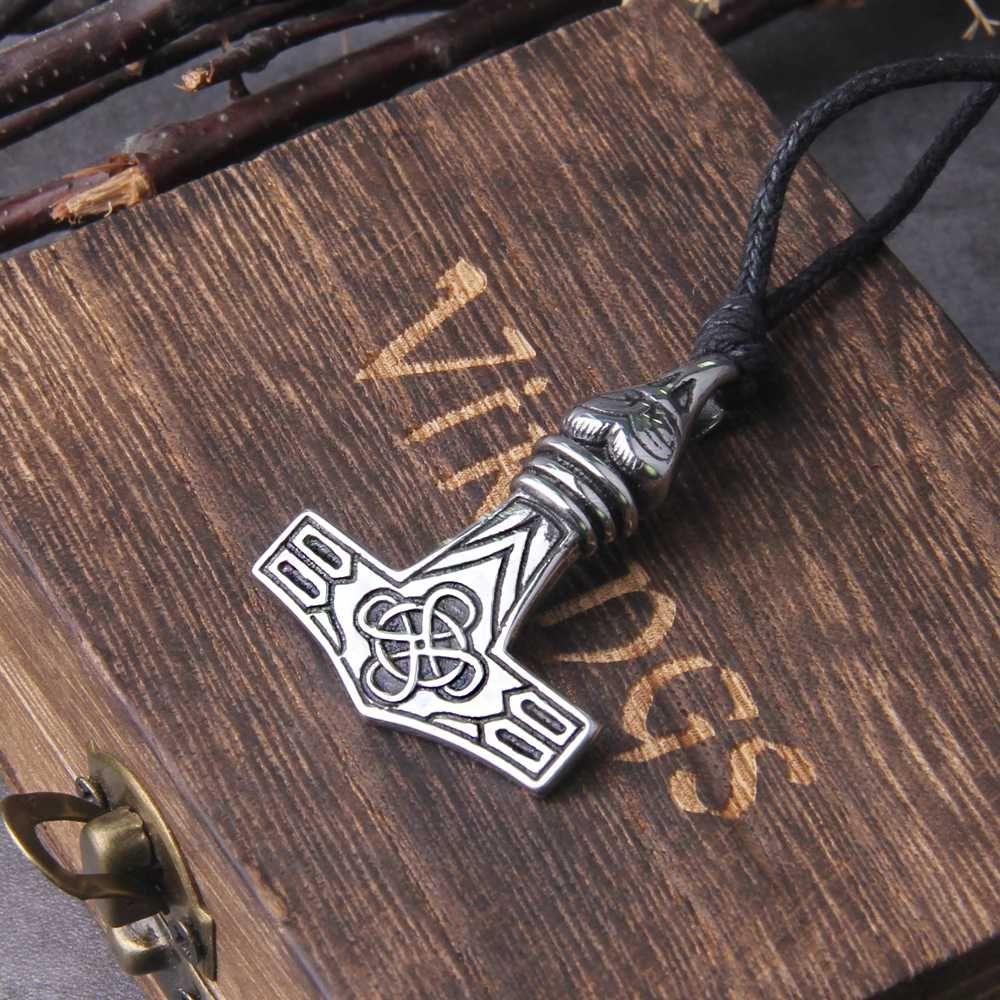 colar pendente materlo Thor/ urso escudo espada